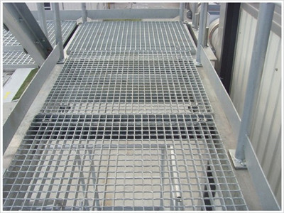镀锌钢格栅板规格不同使用场地不同