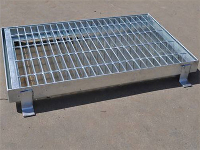 热镀锌钢格板经常维护可以增加使用年限